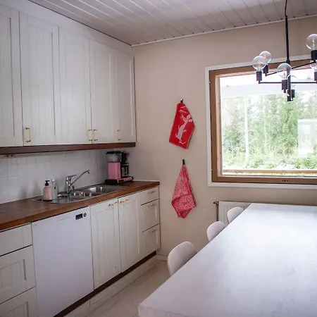 Luxury For Two In Tahlo With Lakeside Sauna Mutala